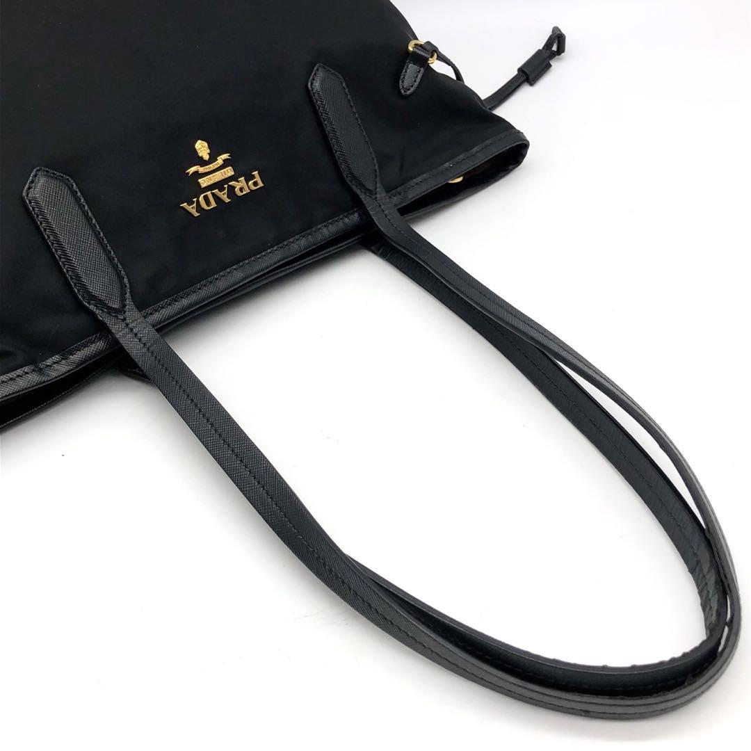 プラダ トートバッグ メタルロゴ ゴールド金具 A4可能 ナイロン レザー 黒