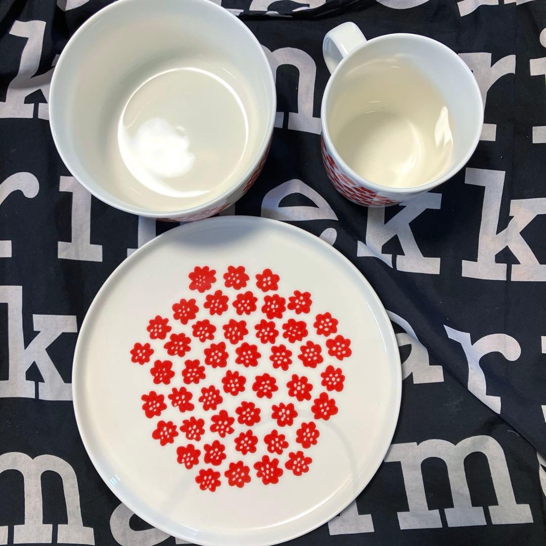 【marimekko】プケッティ　マグカップ、プレート、ボウル　3点セット