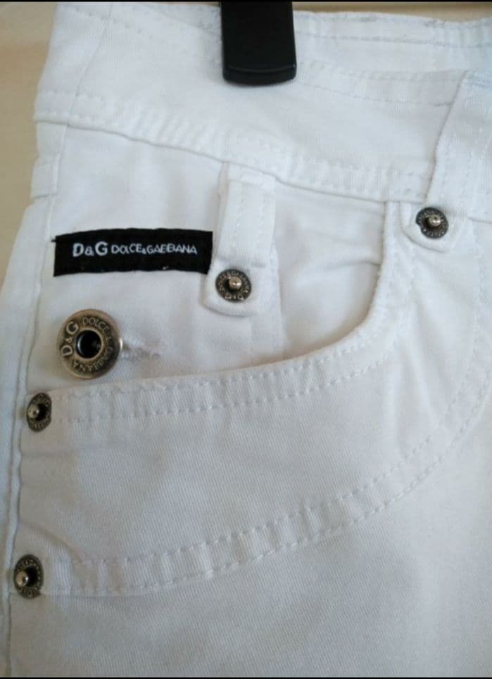 DOLCE ＆ GABBANA ホワイトハーフパンツ