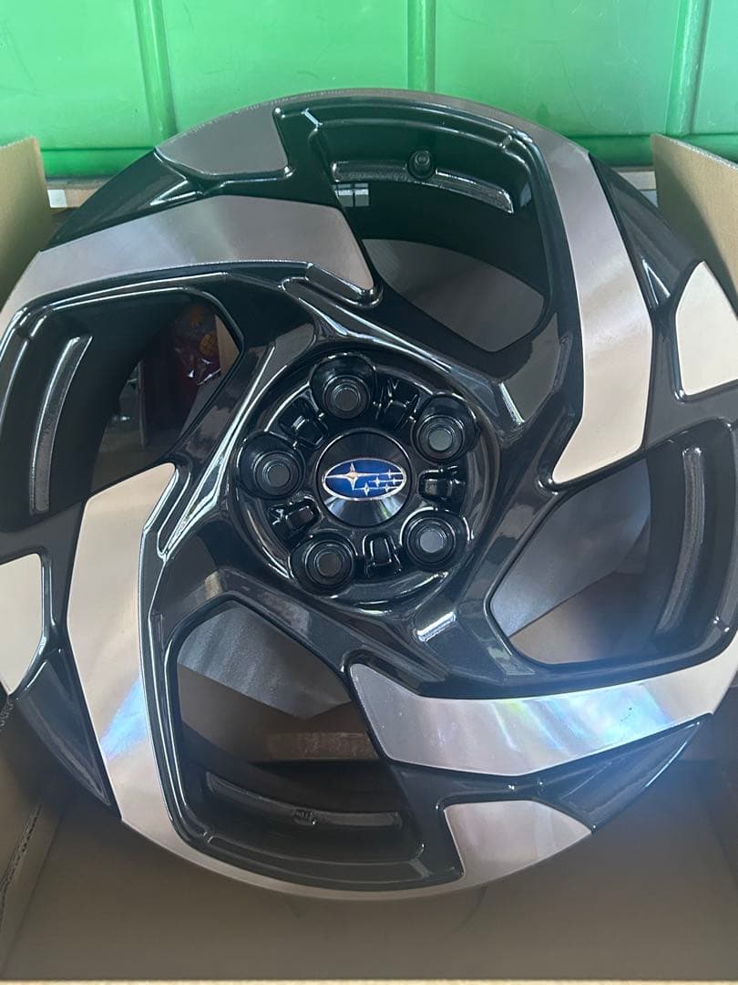 た*け様 【新車外し】値下げしました！クロストレックSUBARU 18インチホイ