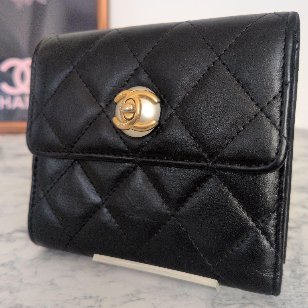 美品 シャネル マトラッセコンパクト財布 ココマーク パールウォレット
