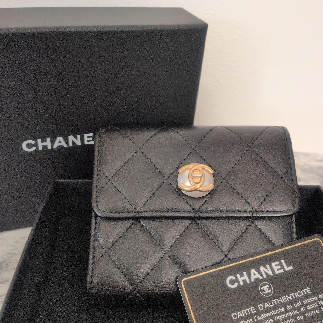 美品 シャネル マトラッセコンパクト財布 ココマーク パールウォレット