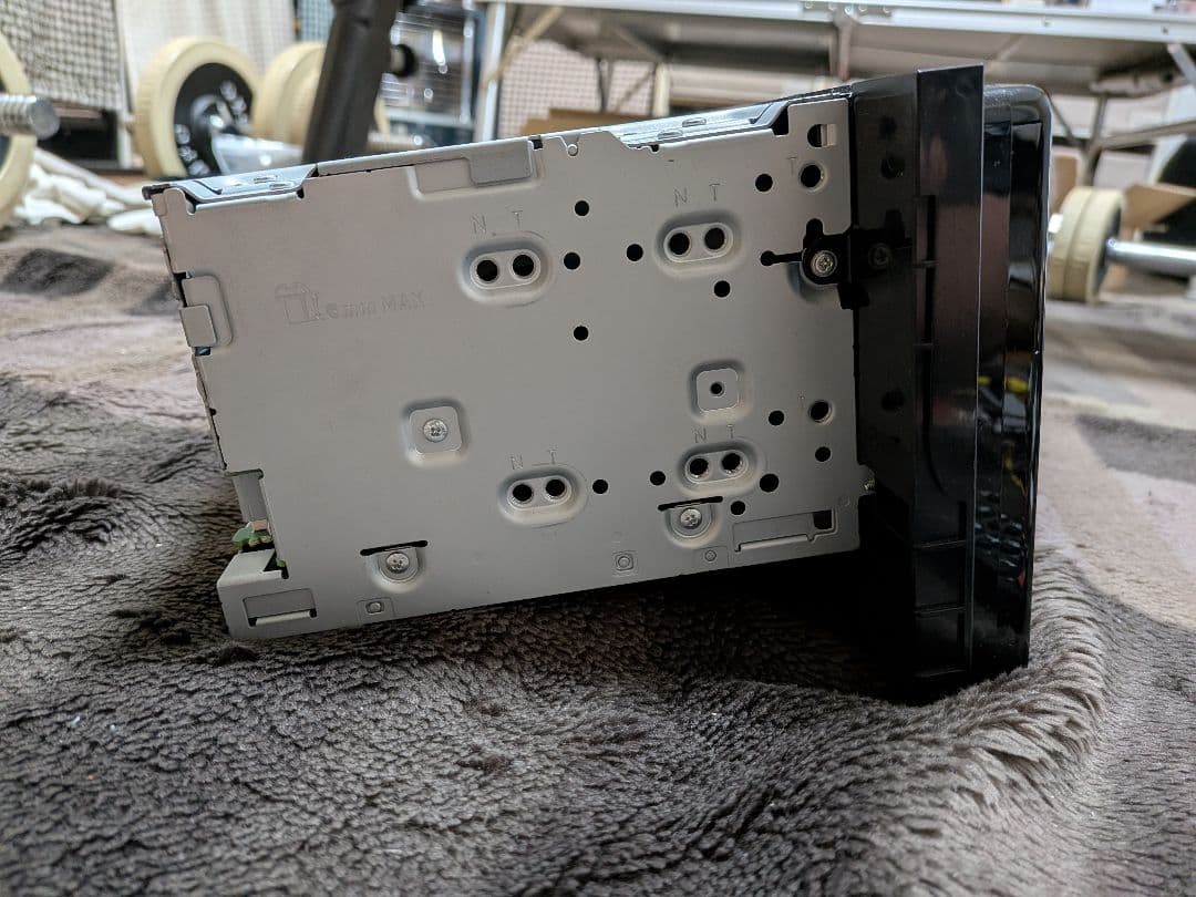 Pioneer　カーナビ　AVIC-RQ720 9インチ 楽ナビ カロッツェリア