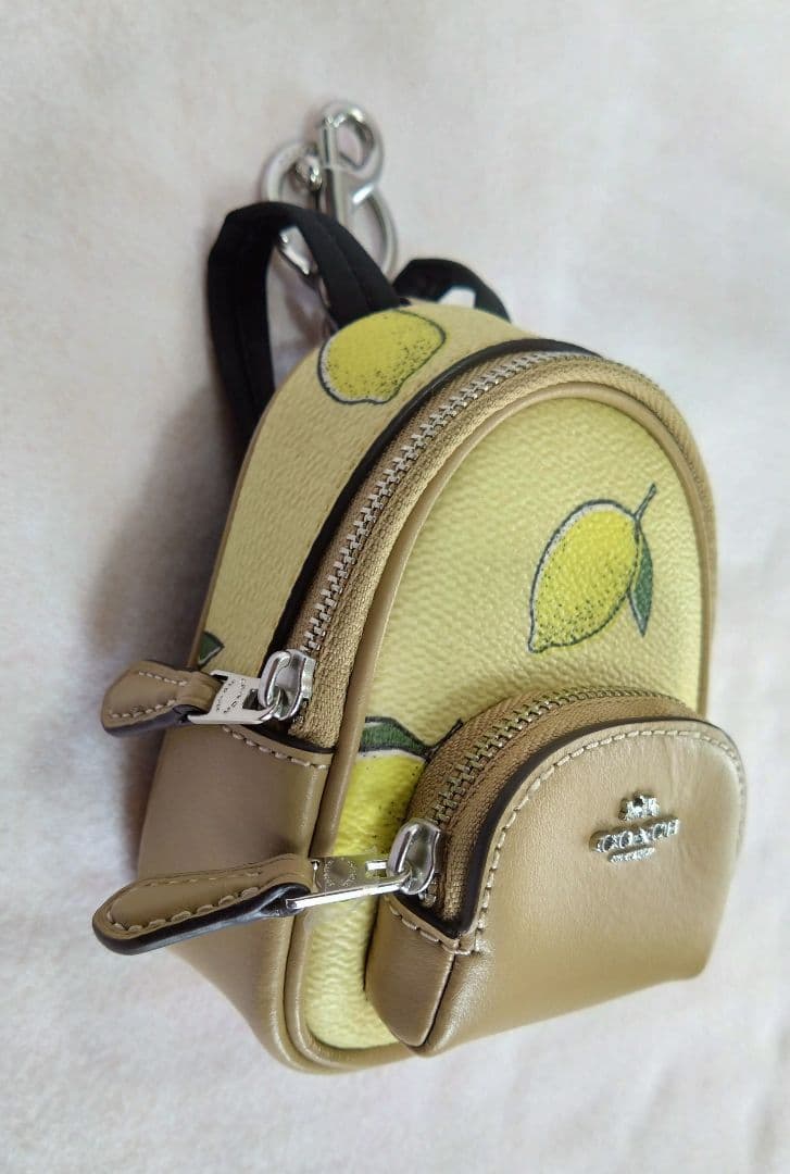 新品 コーチ リュックサック モチーフ レモン柄 キーケース ミニポーチ小物入