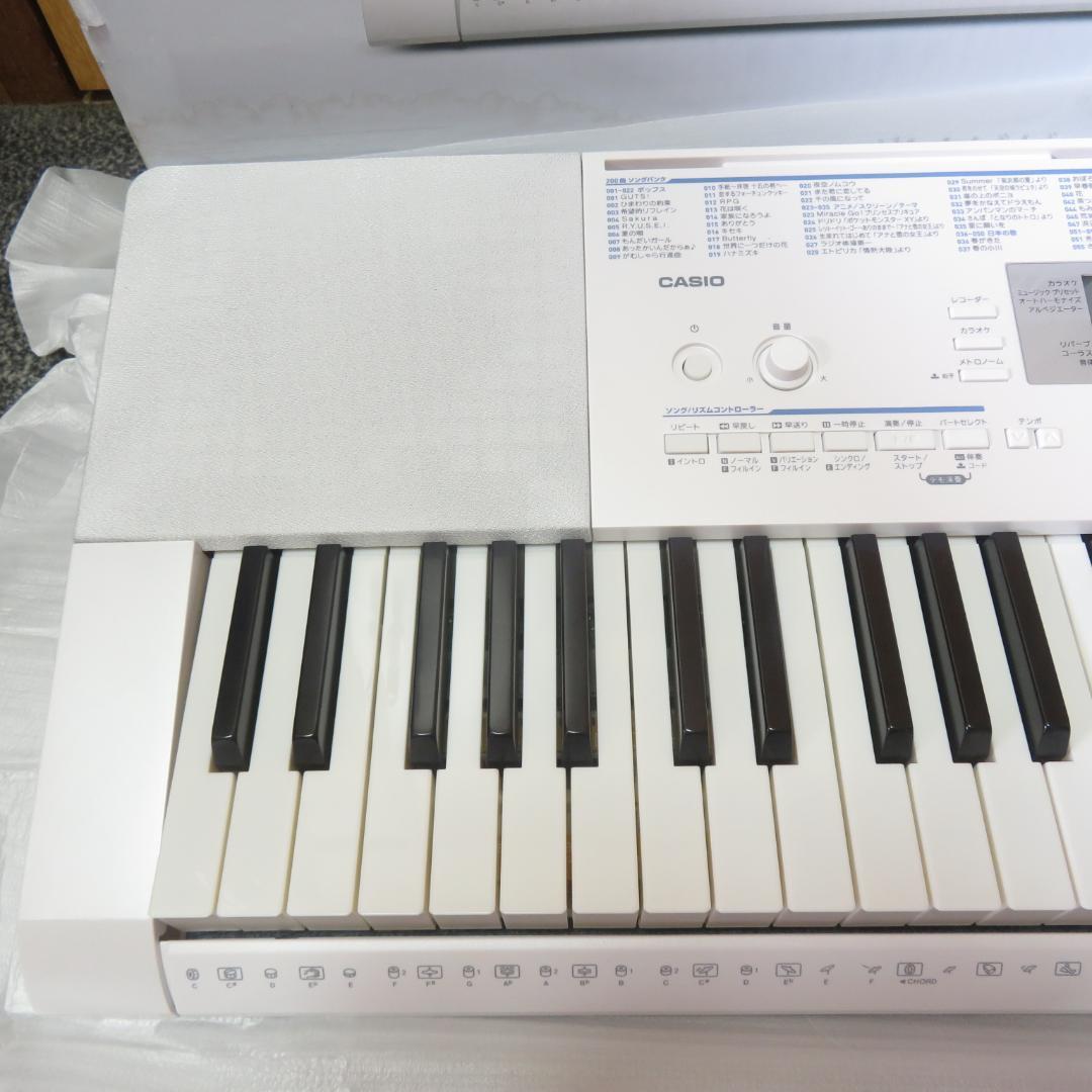 美品　CASIO カシオ 光ナビゲーションキーボード LK-222