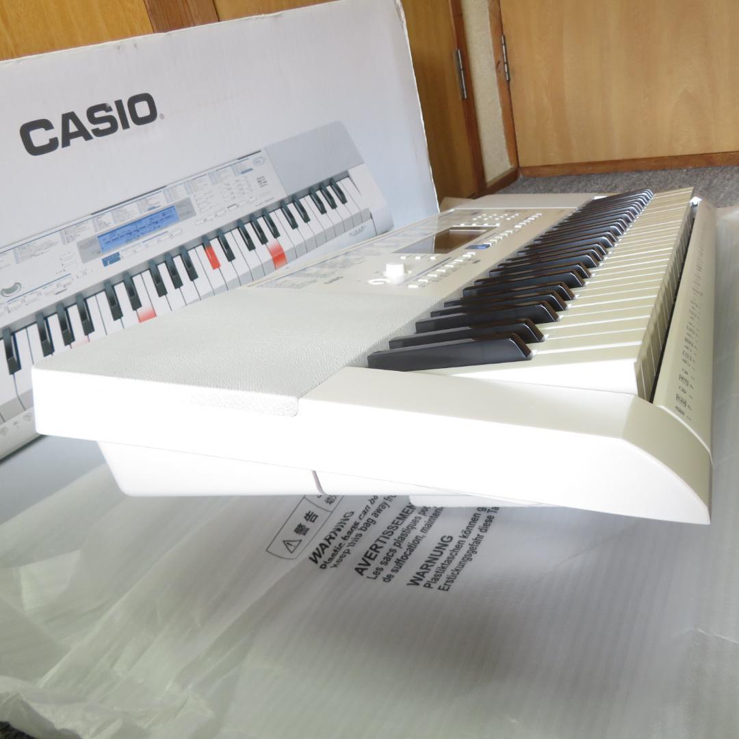 美品　CASIO カシオ 光ナビゲーションキーボード LK-222
