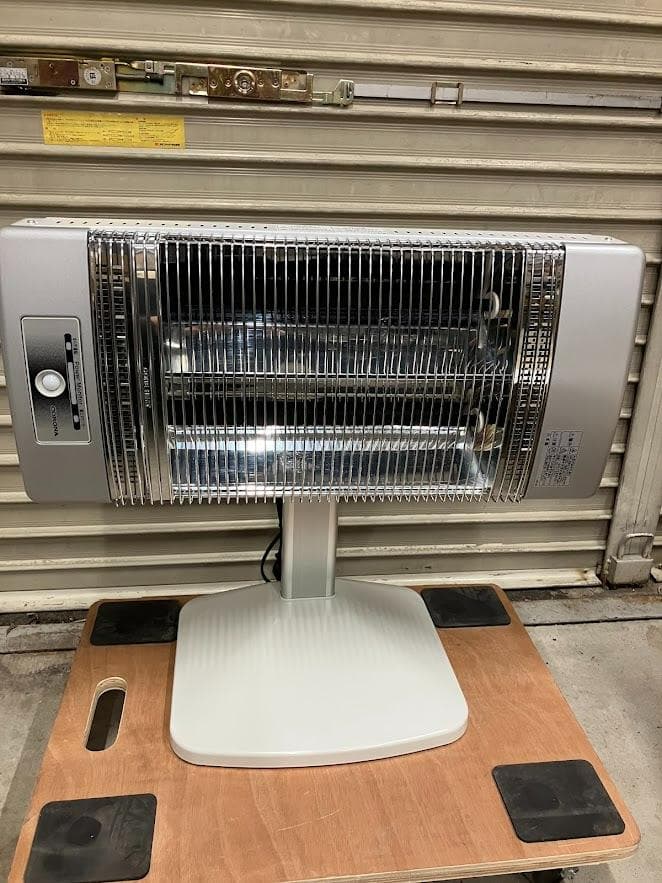 【美品】CORONA 遠赤外線電気ストーブ AH-12RA