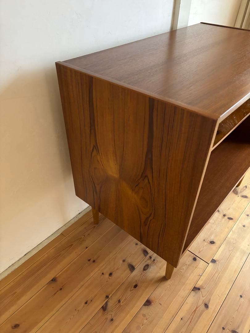 北欧ヴィンテージ　デンマーク　シェルフサイドボード