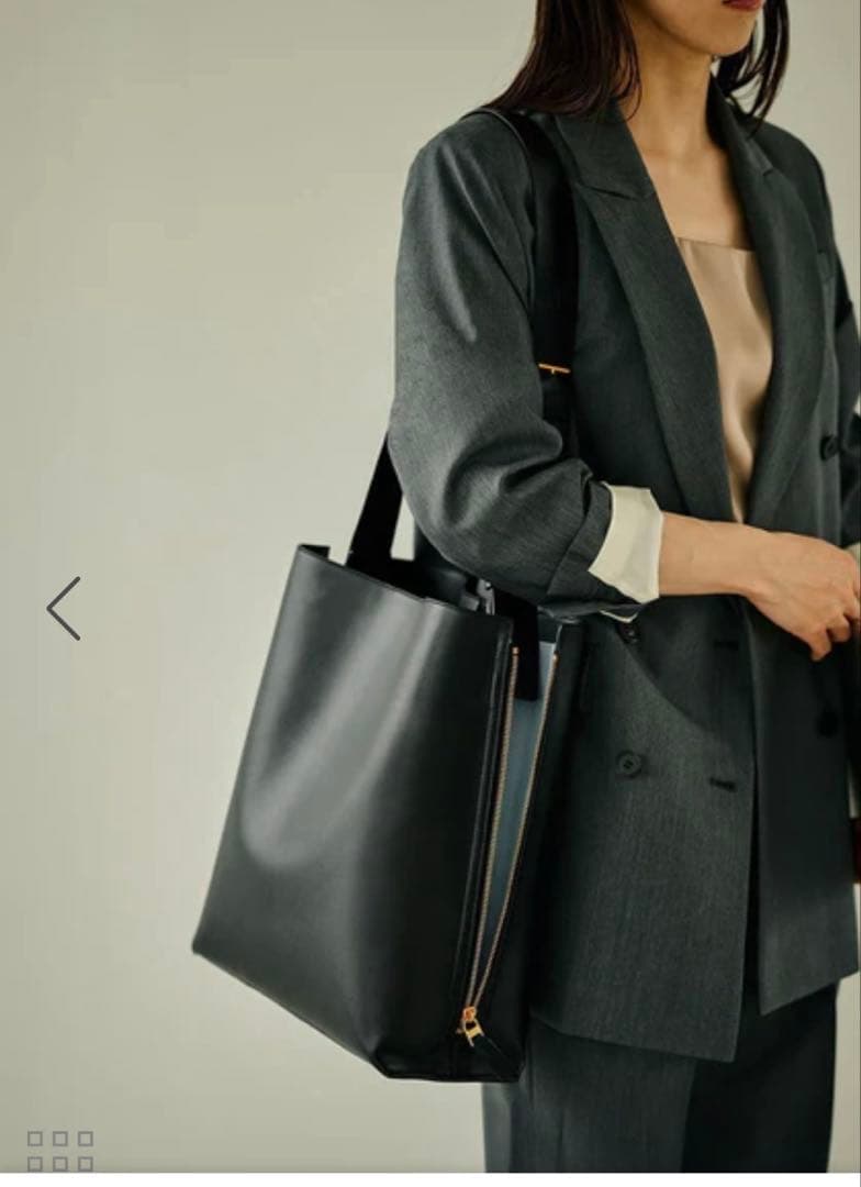 新品未使用【A4対応】【E'POR】Y BAG Shoulder Large黒