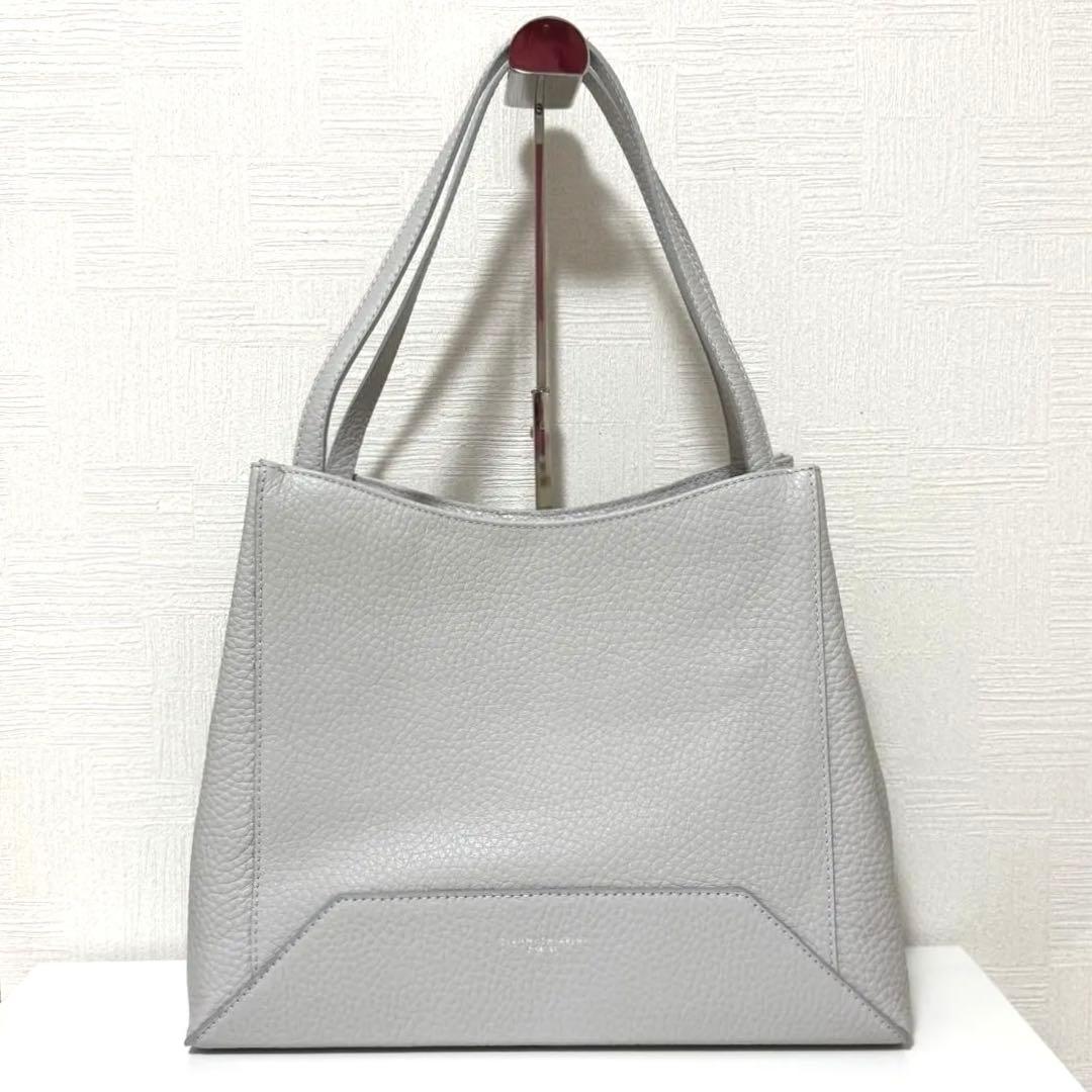 【極美品】ジャンニキアリーニ ルドヴィカM