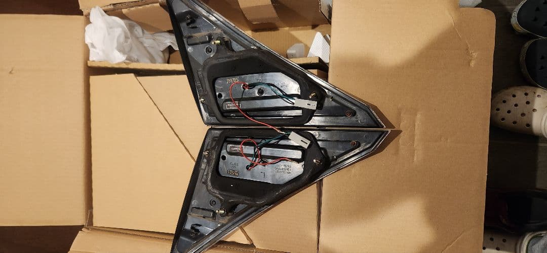 トヨタ20系アルファードヴェルファイア用ヴァレンティ製ジュエルLEDテールランプ