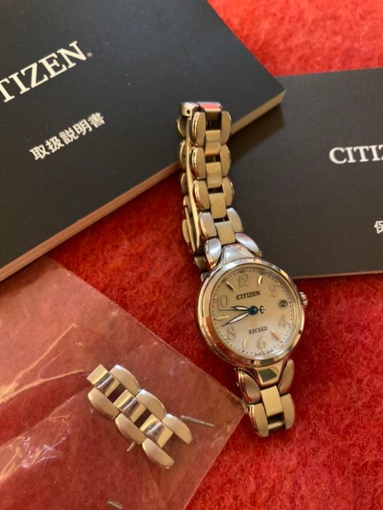 k*o様 CITIZEN 値下げ！EXCEED エコドライブソーラー　電波時計