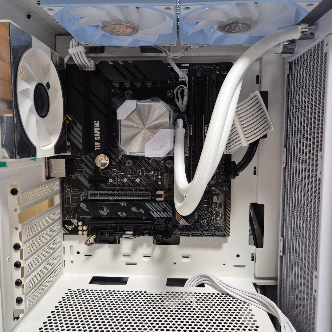 Ryzen7 5700x ＆ RX 9060xt16GB搭載自作ゲーミングPC