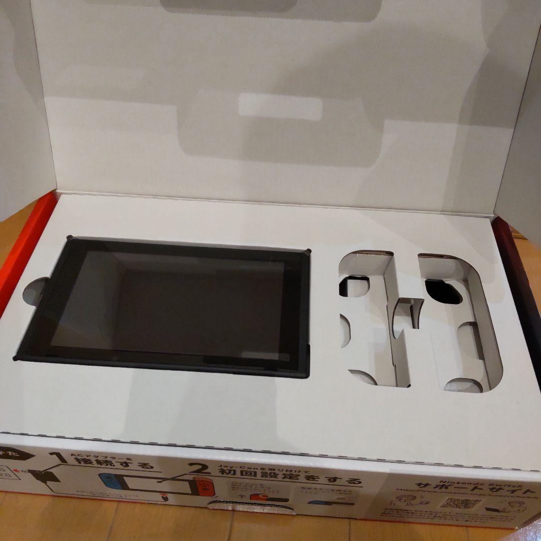 Nintendo Switch 本体（ジョイコン無し）　充電コード　ドック