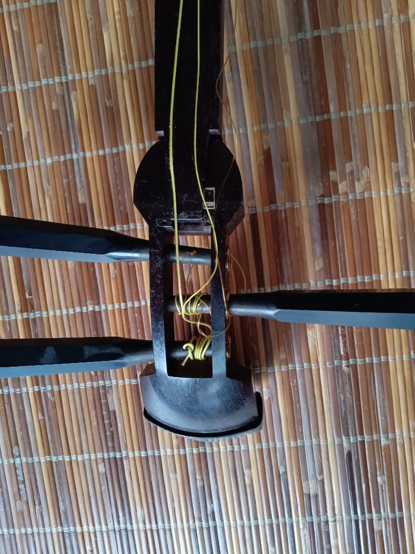 三味線本体 白とオレンジ ケース付き