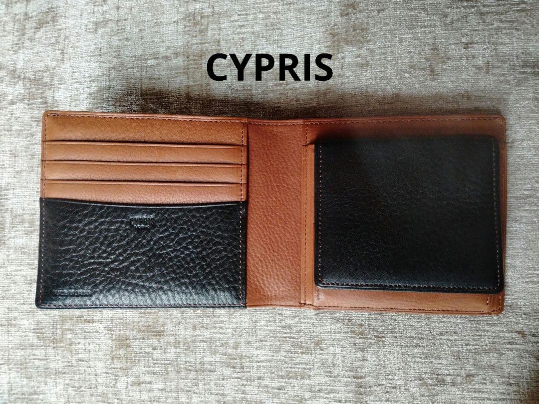 CYPRISシルキーキップ　折り財布　ブラック