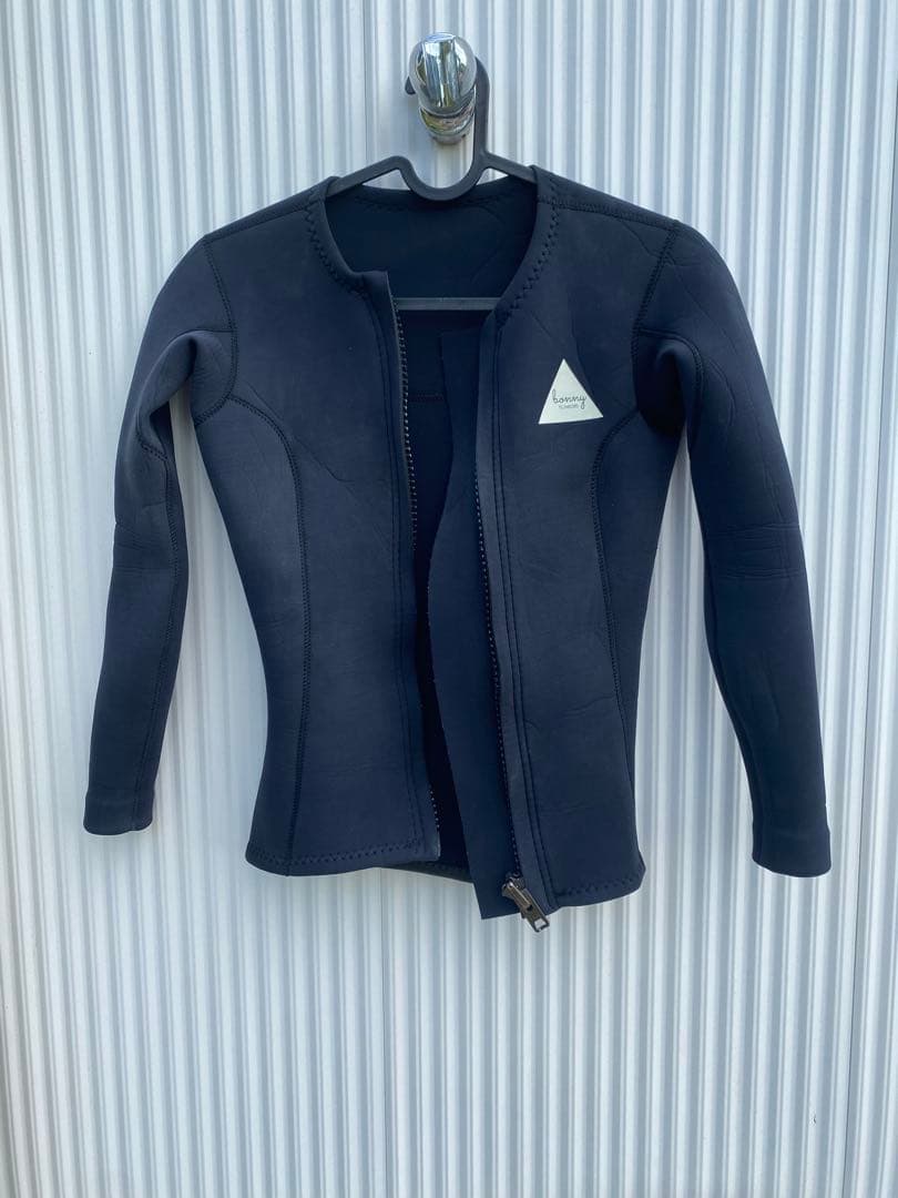 bonny サーフィン　タッパー