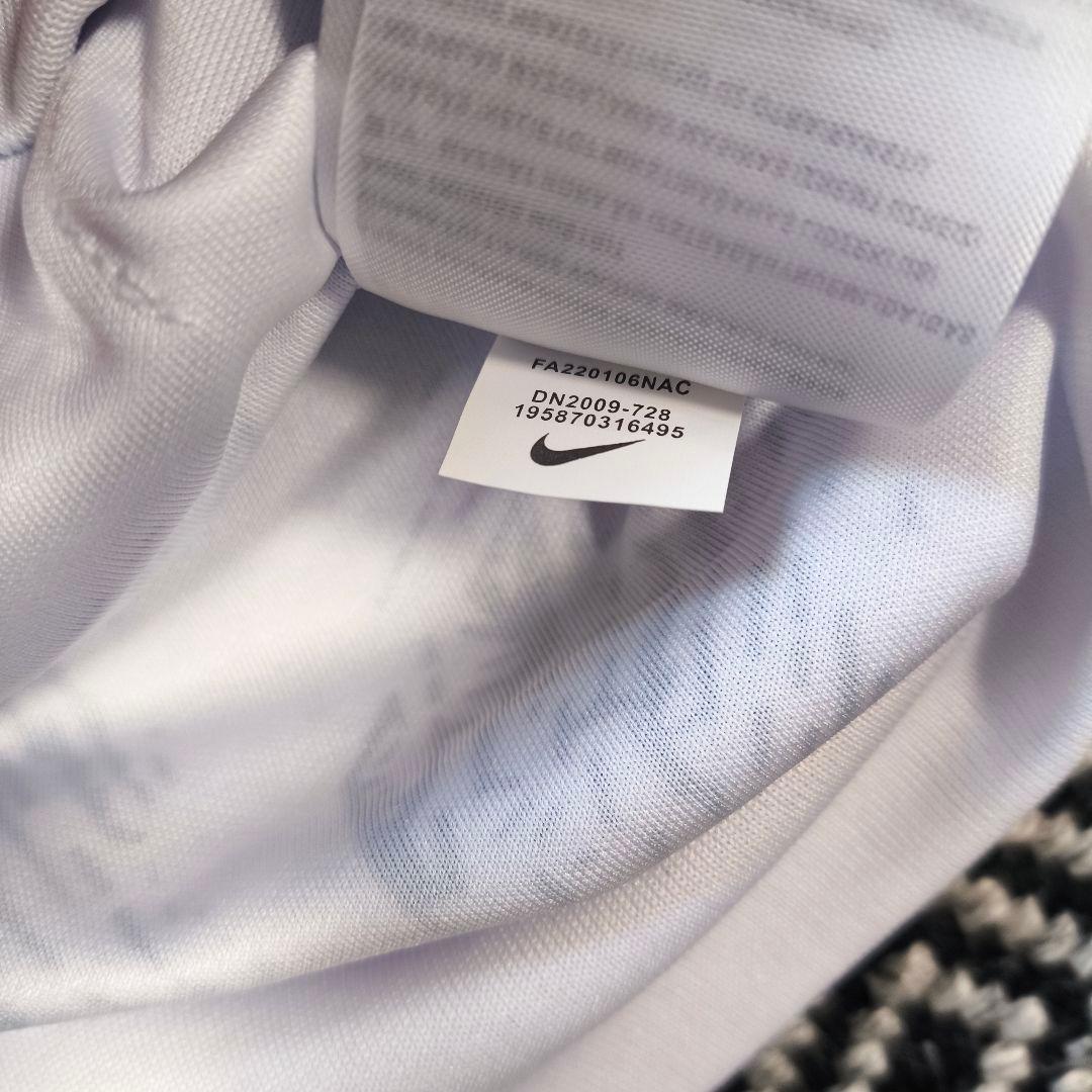 未使用　パリ・サンジェルマン　ナイキ　24/25　パーカー　ホワイト　Mサイズ