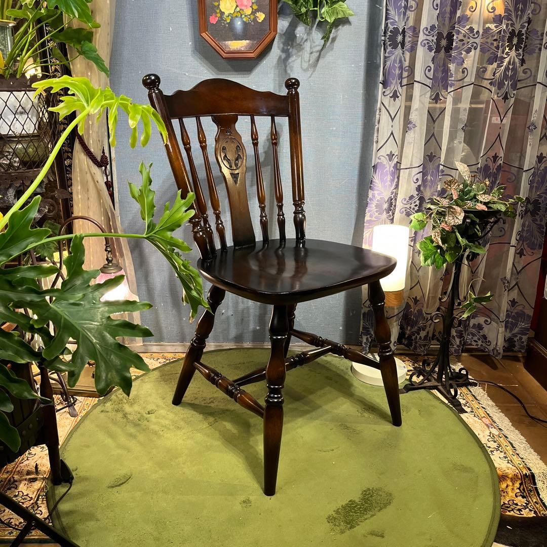 L１　キツツキマーク ヴィンテージ ウインザーチェア