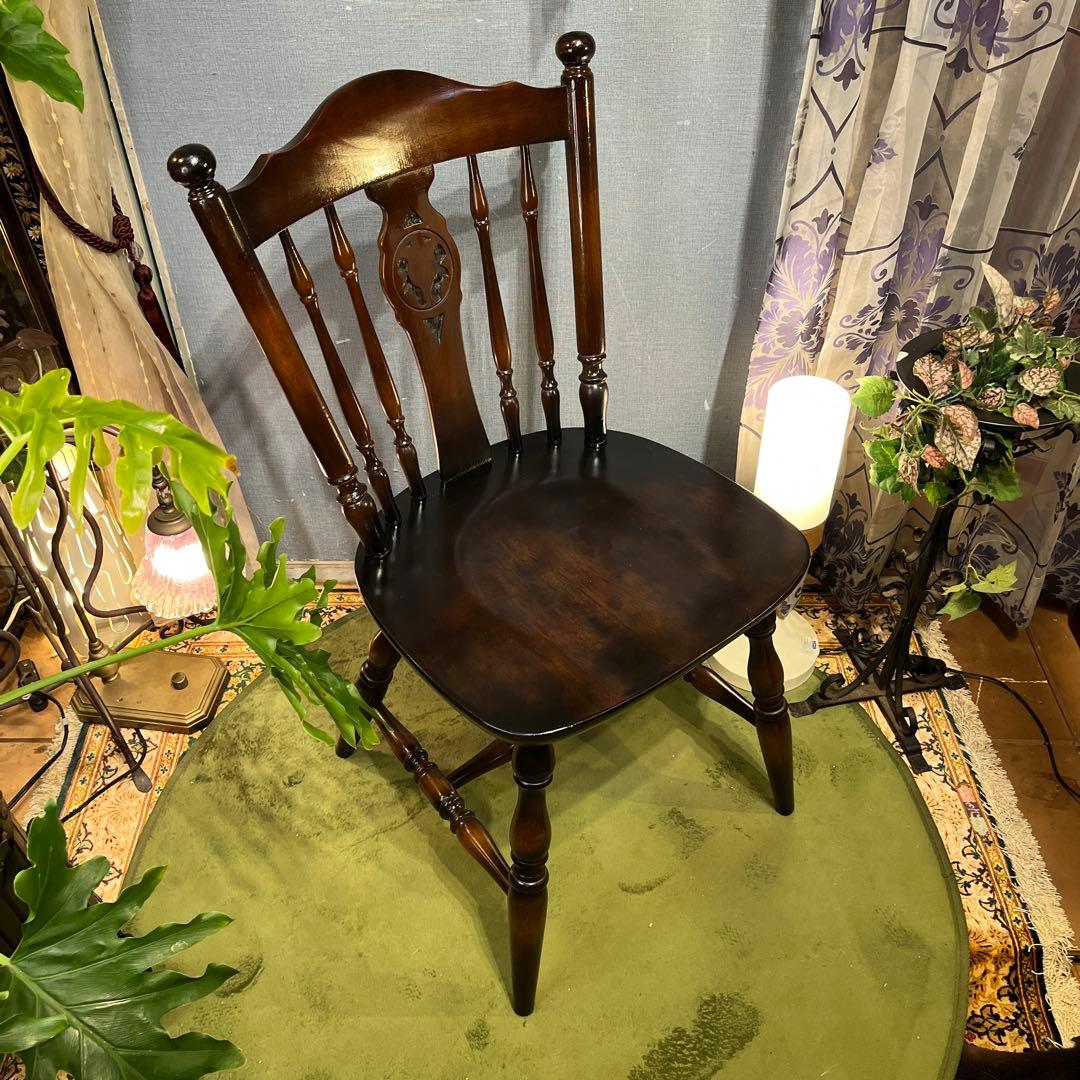 L１　キツツキマーク ヴィンテージ ウインザーチェア