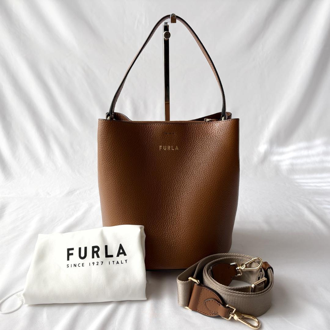 極美品 フルラ ダナエ 2way レザー ショルダーバッグ 上品コーデ ブラウン