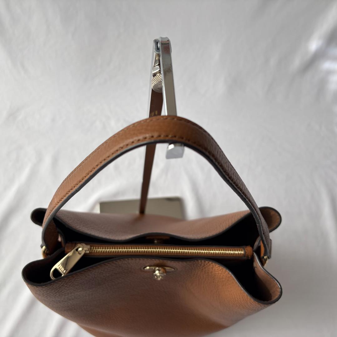 極美品 フルラ ダナエ 2way レザー ショルダーバッグ 上品コーデ ブラウン