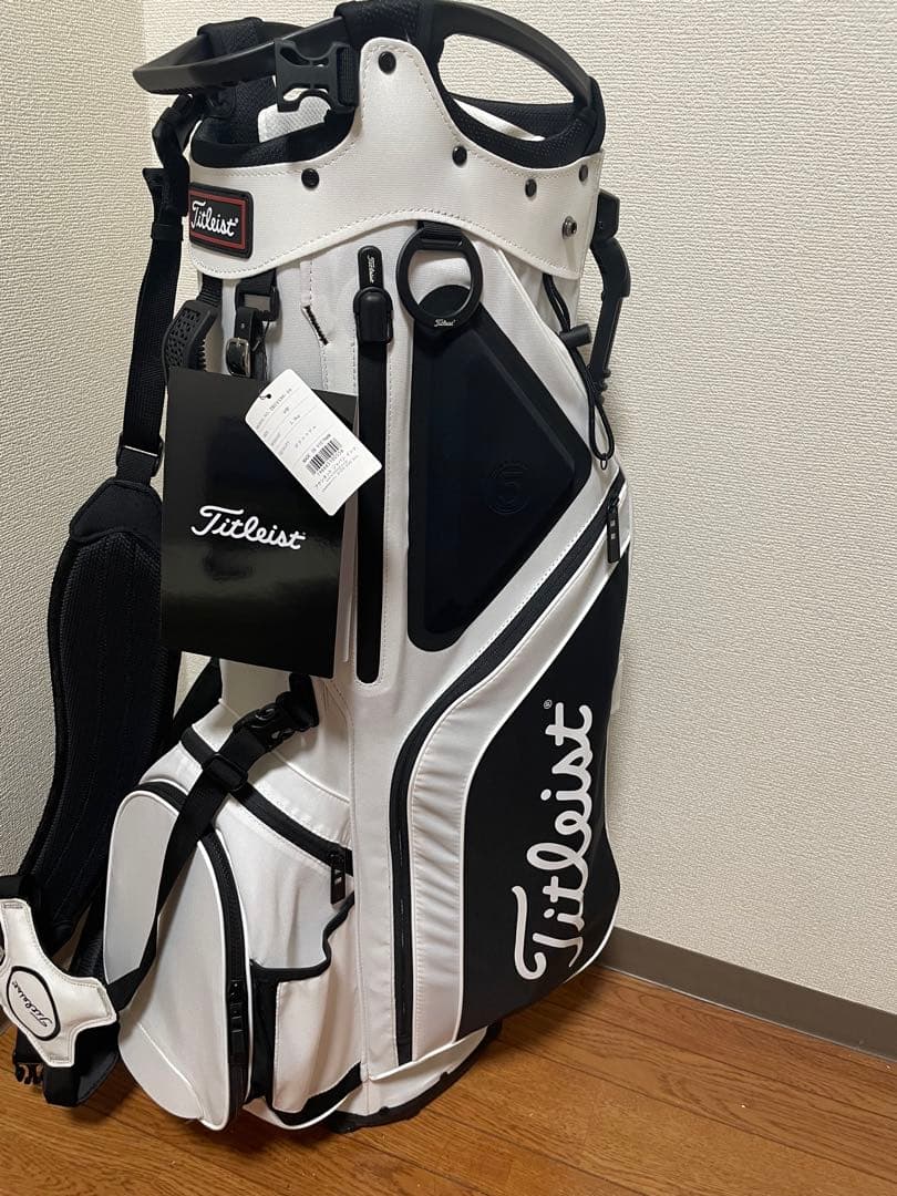 Titleist ゴルフバッグ ホワイト/ブラック　キャディバック　スタンド