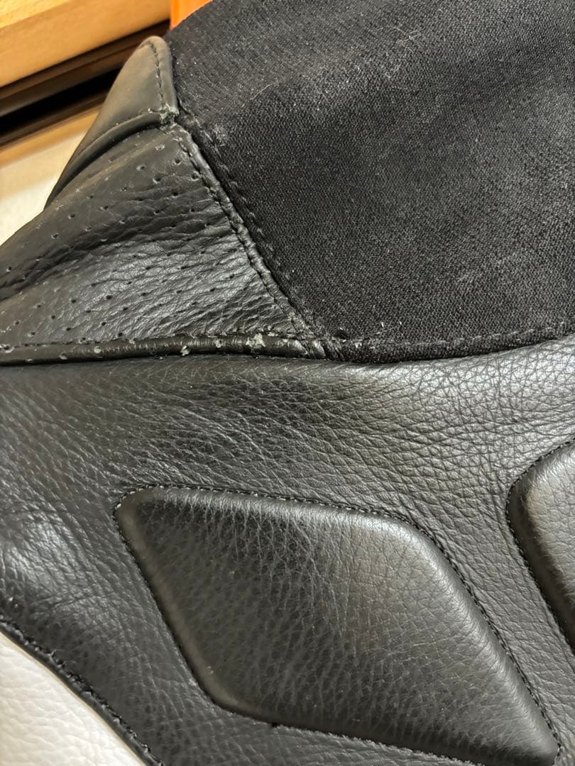 BERIK ベリック　Lサイズ　レザージャケット 黒/赤/白