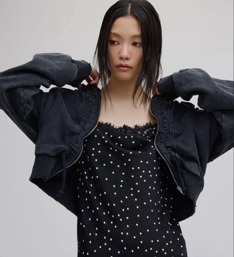 AMERI OYSTER SILHOUETTE HOODIEチャコールブラックF