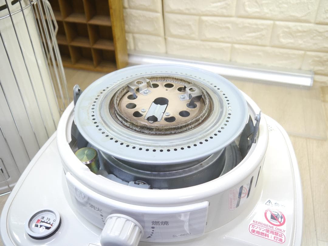 送料込み◆美品★2020年❤コロナ　ホワイト 石油ストーブ 安全ガード付き