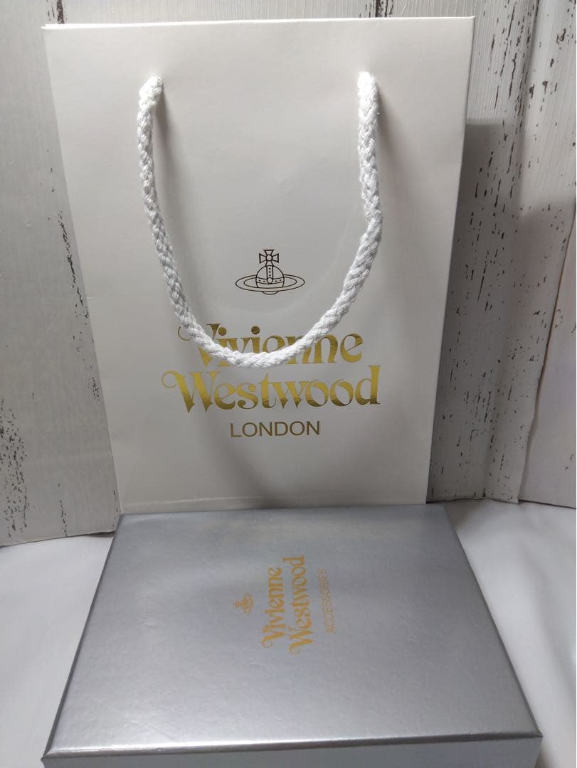 【ショッパー付き】Vivienne Westwood♡三つ折り財布　ブラック