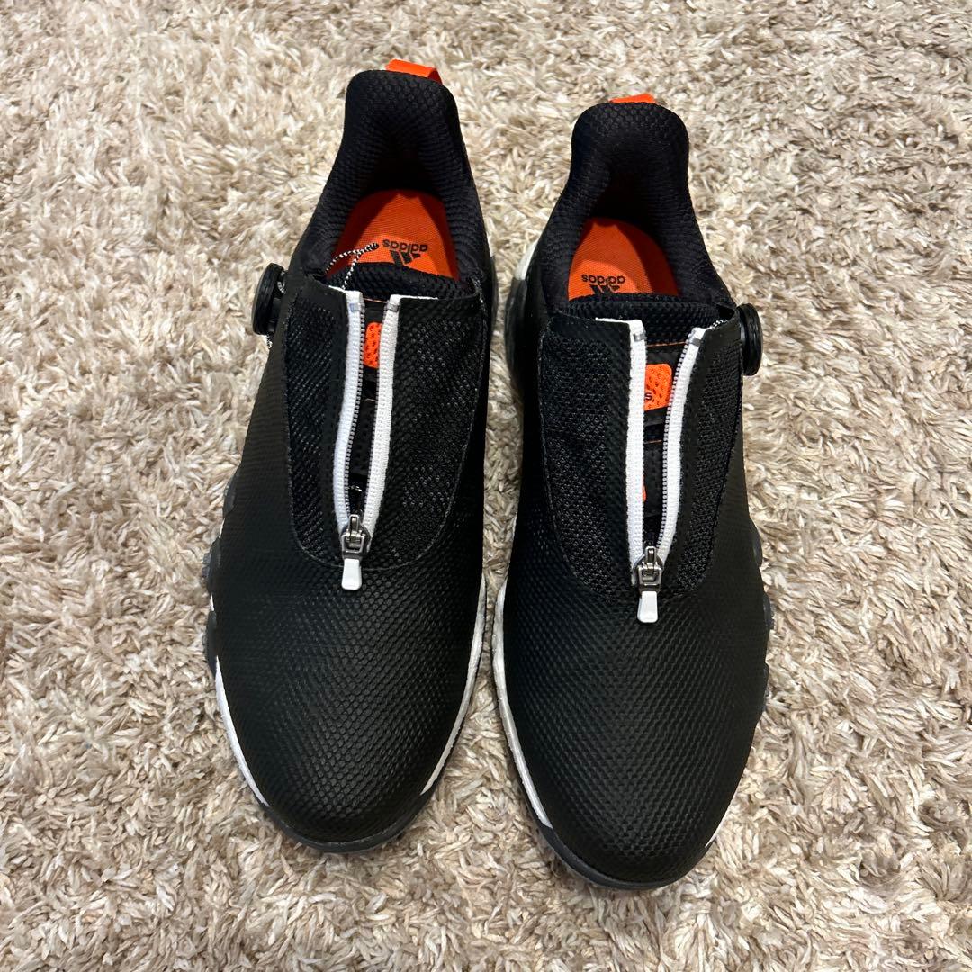 ジッパー付きブラックゴルフシューズ