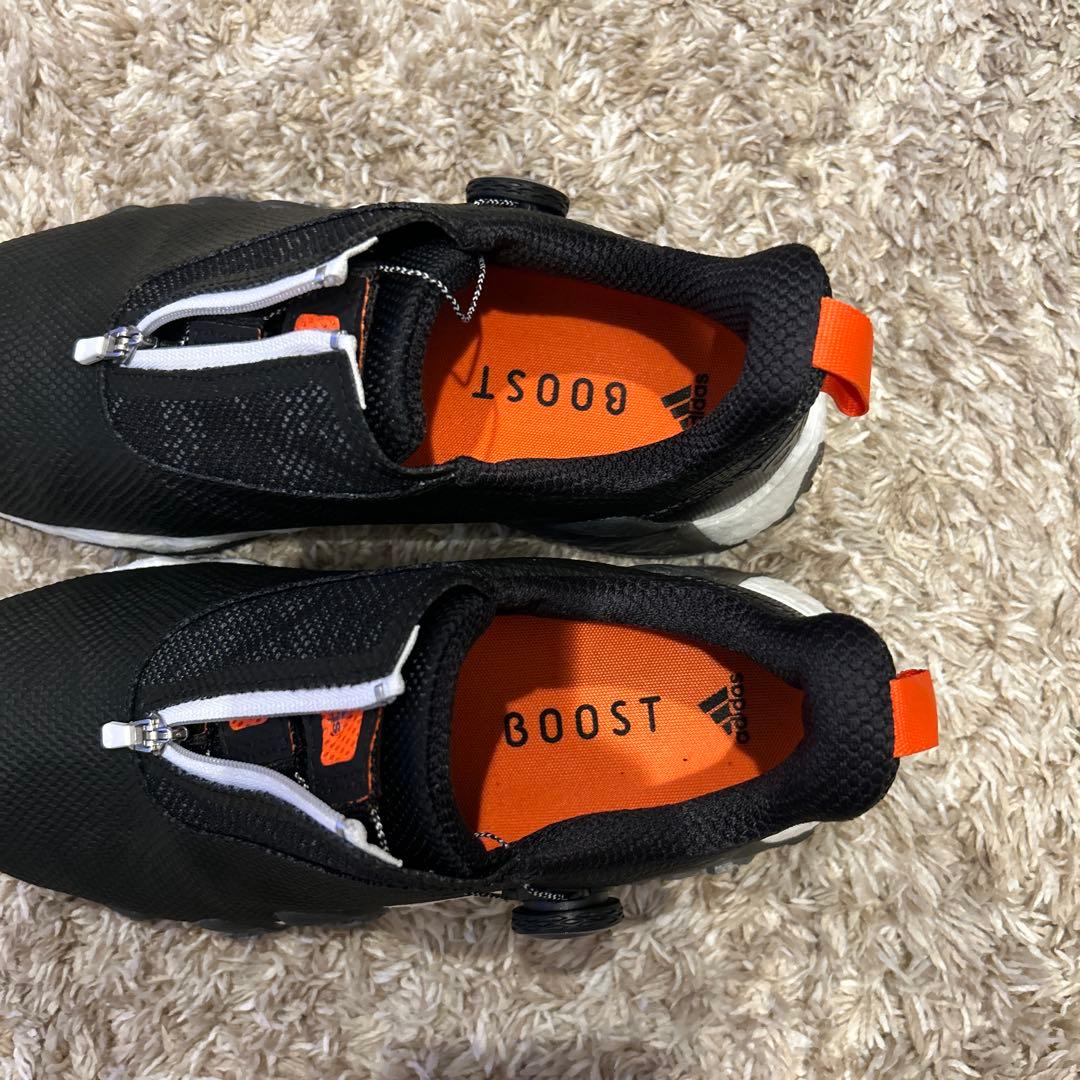 ジッパー付きブラックゴルフシューズ