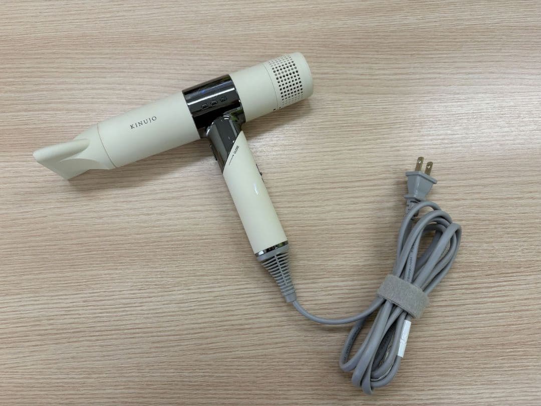 【中古】KINUJO 絹女 ヘアドライヤー ホワイト KH001