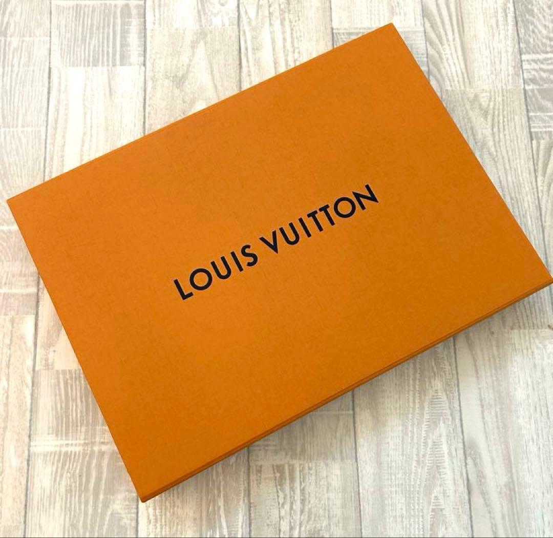 【限定】ルイヴィトンマフラーレオパードエシャルプジャイアントモノグラムジャングル