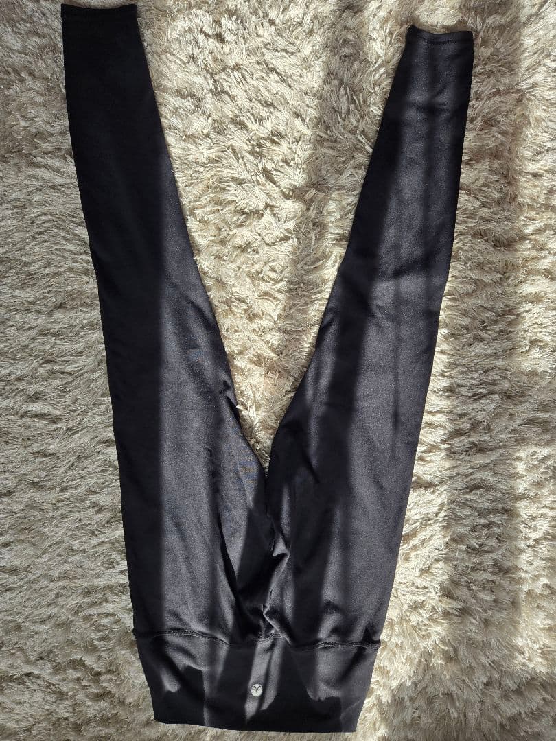 LAVAホットヨガウェア 破格値!パープルタンクトップと黒レギンスセットsサイズ