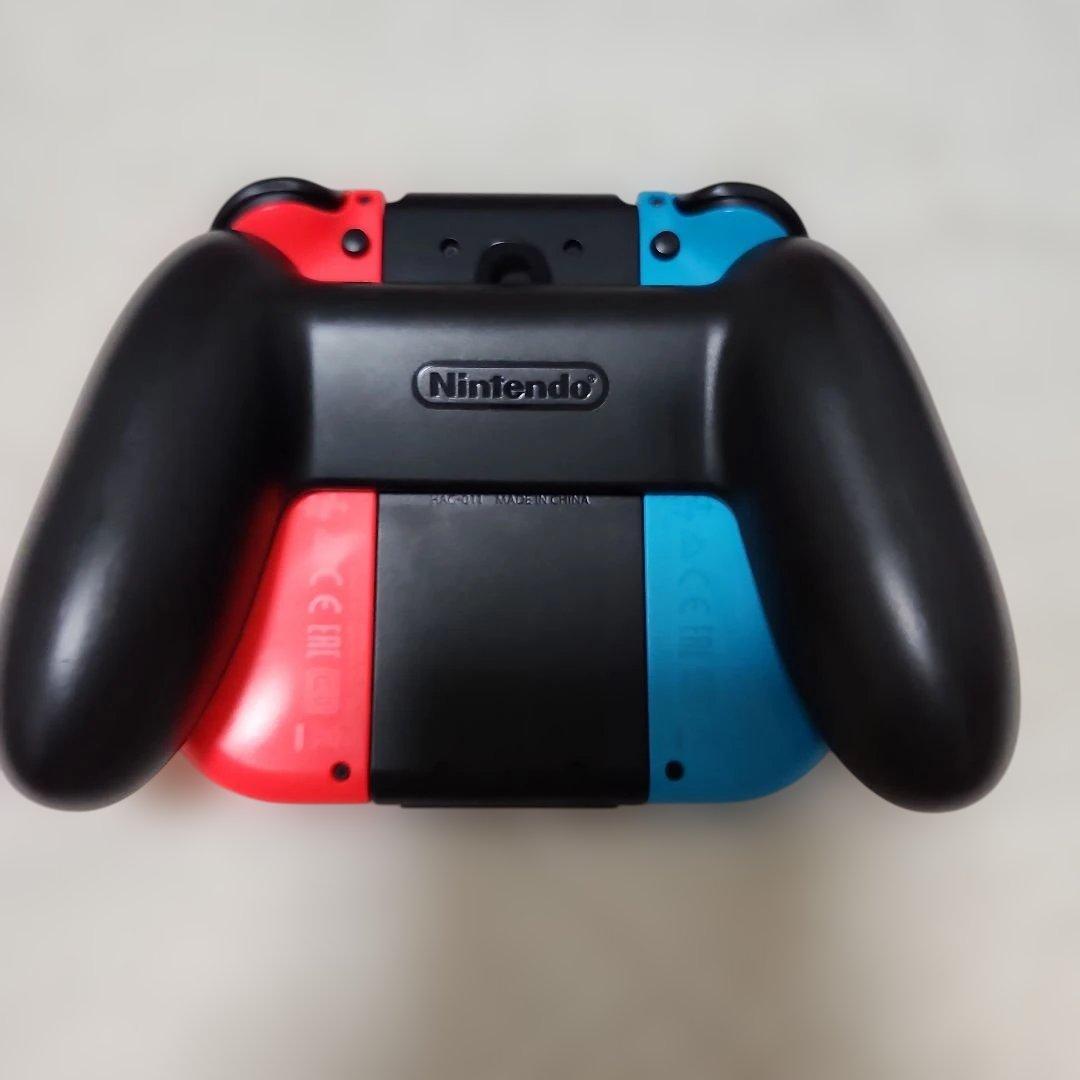 Nintendo Switch本体+　Joy-Conネオンレッド