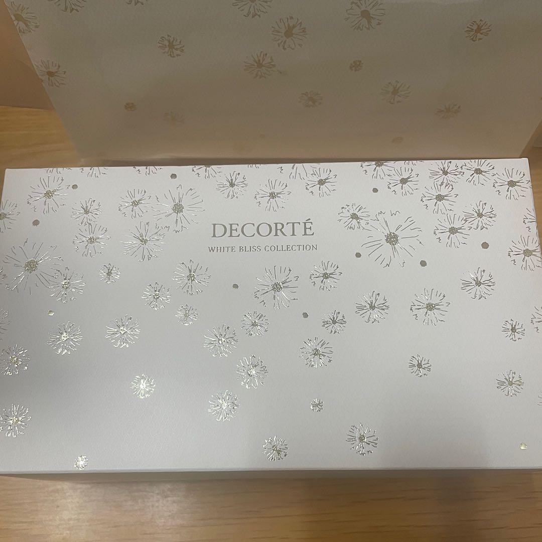 そ*ね様 コスメデコルテ　ホワイトブリスコレクション 　クリスマスコフレ2024