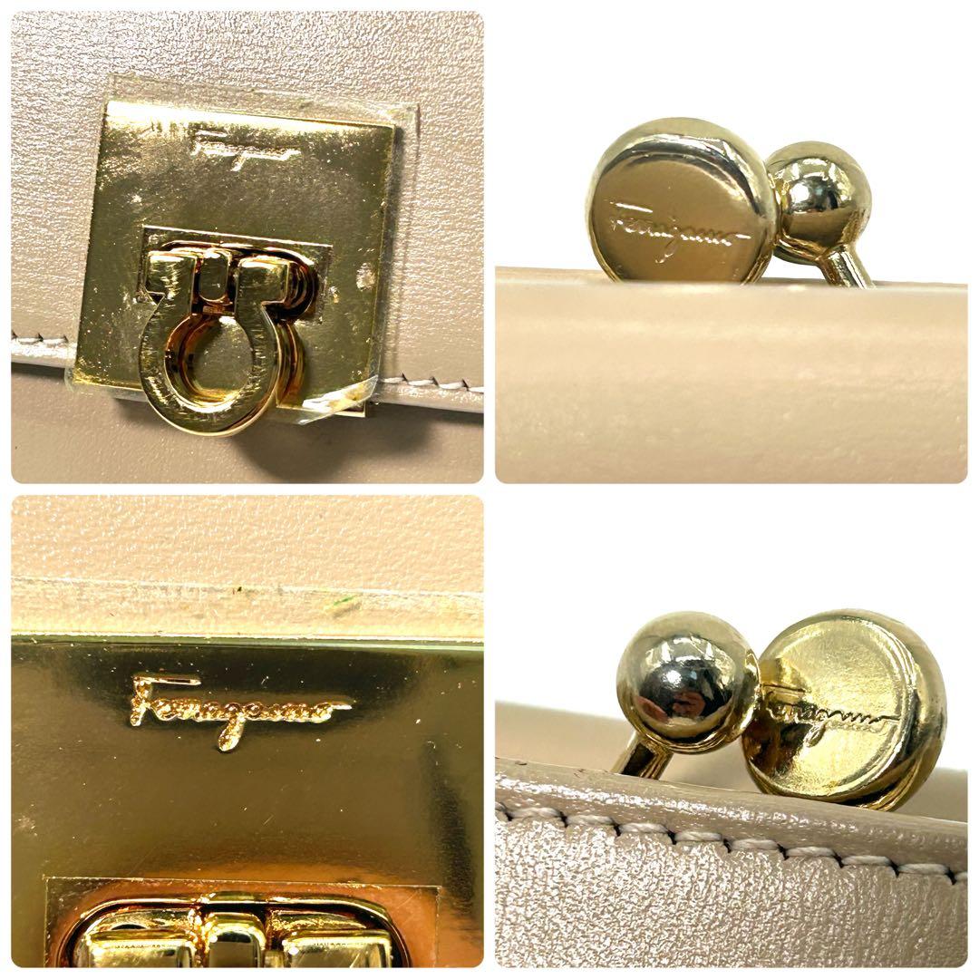 【未使用級】Salvatore Ferragamo 二つ折財布 ガンチーニ BE