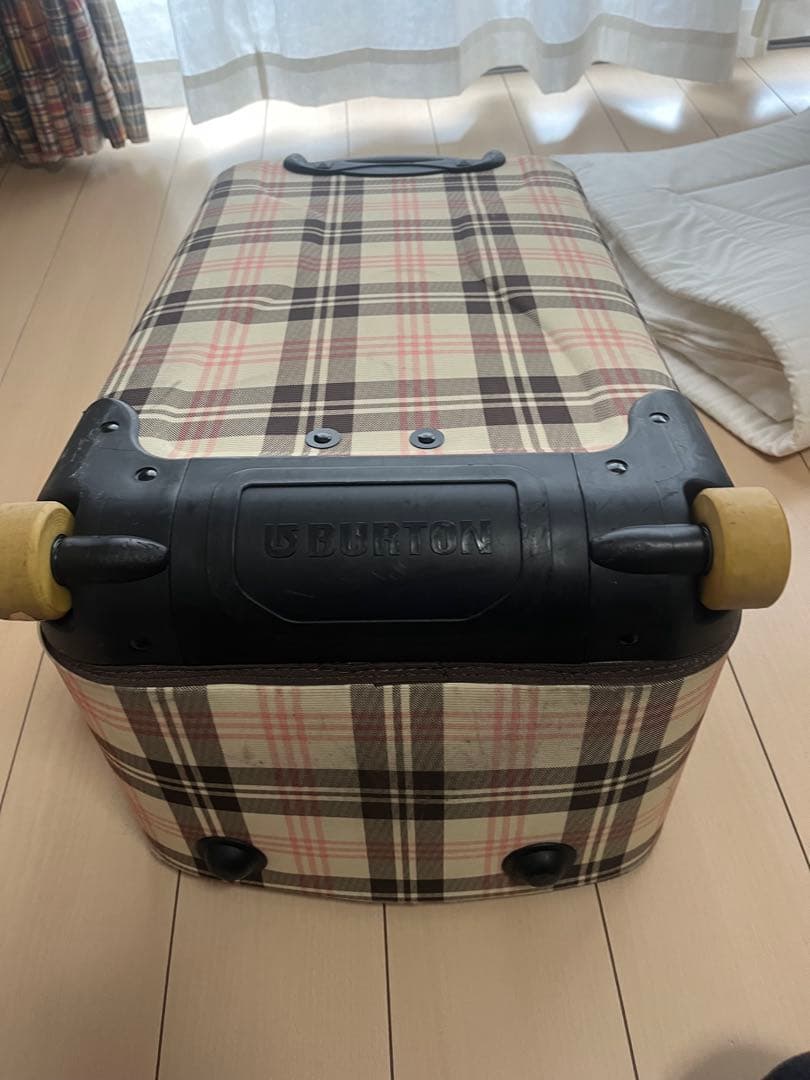 BURTON チェック柄 スノーボードバッグ 2輪 キャリーバッグ