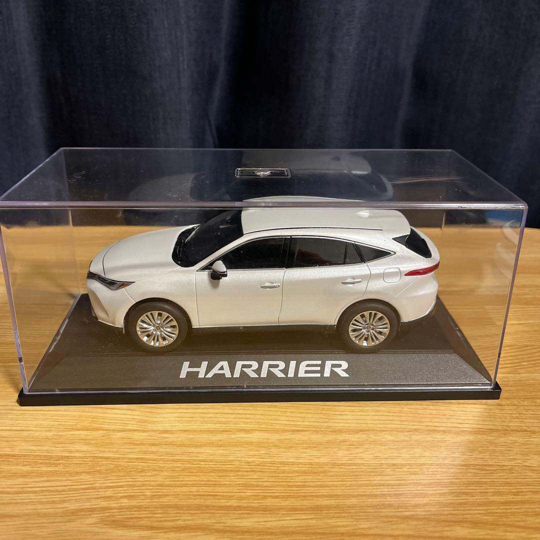 ★トヨタ　ハリアー80　ホワイトパールクリスタルシャイン　カラーサンプル