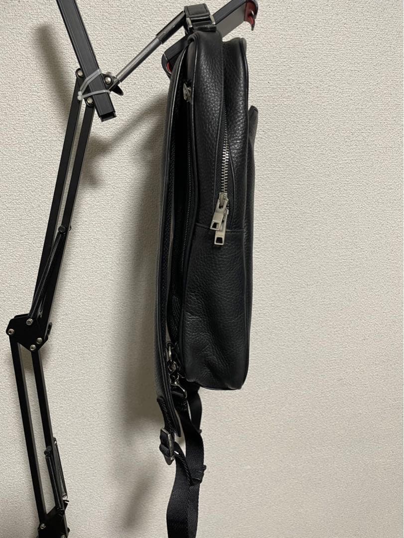 SEEKER 【URBAN】 シュリンクレザースリムバックパック