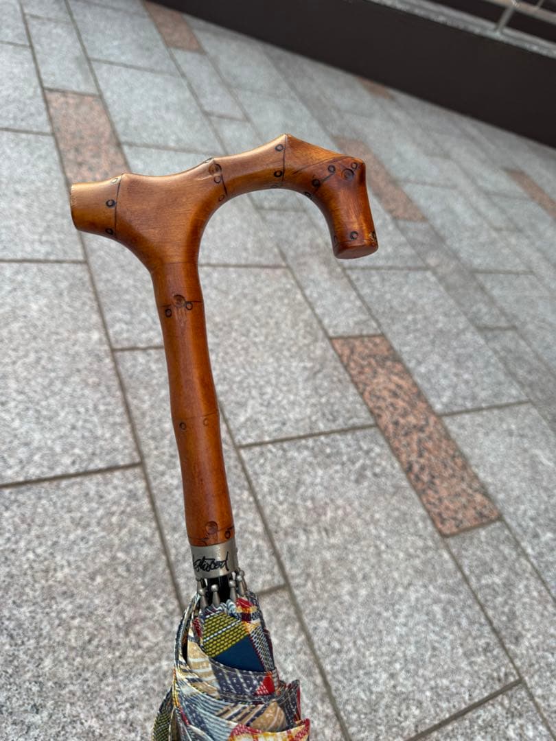 ヴィヴィアン 長傘 竹製ハンドル 美品 オーブ柄