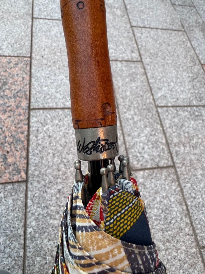 ヴィヴィアン 長傘 竹製ハンドル 美品 オーブ柄