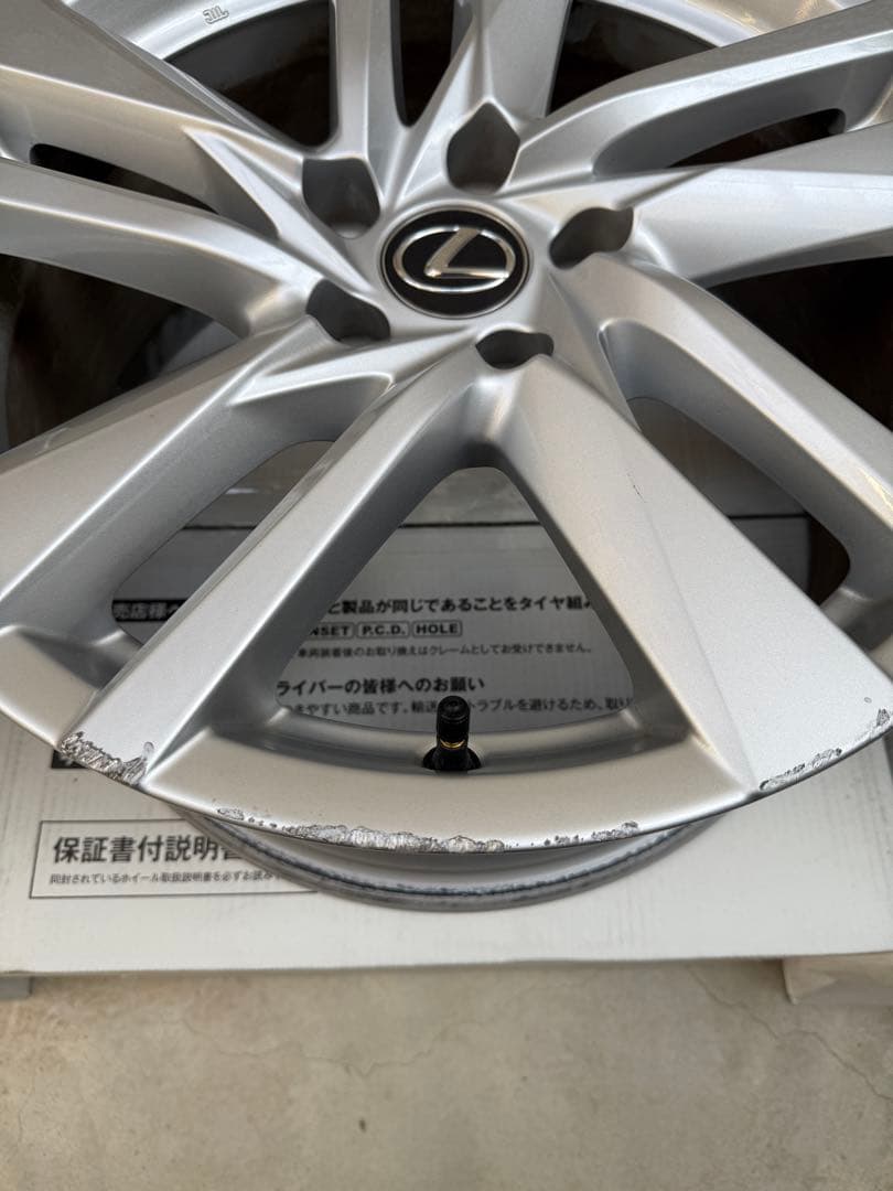 Y(*ˊᵕˋ*)プロフ未読は即ブロック専用2021年製 レクサスIS 　ホイール