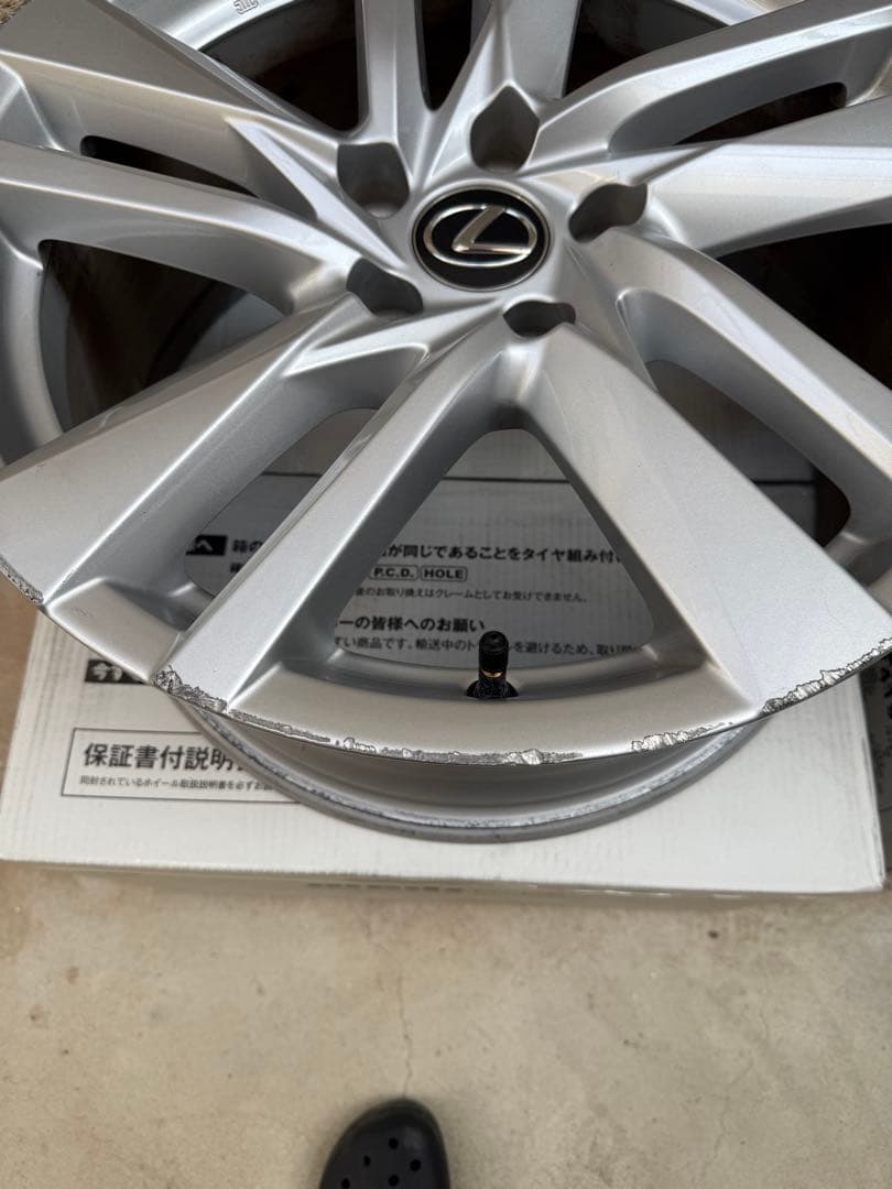 Y(*ˊᵕˋ*)プロフ未読は即ブロック専用2021年製 レクサスIS 　ホイール