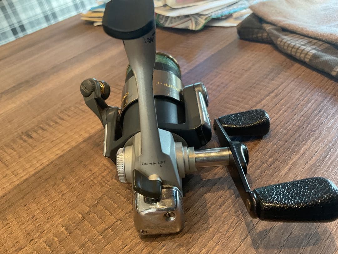 スーパートーナメント2500I専用カスタムハンドル　リール非売品です。