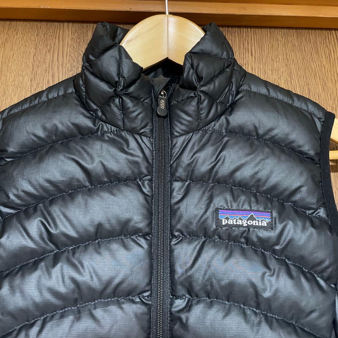 Patagonia ブラック ダウンベスト