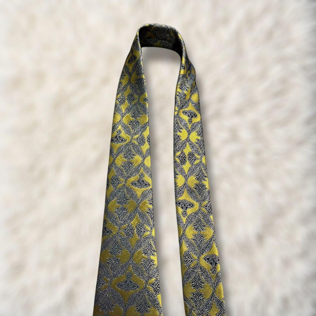 【未使用級✨】ヴィヴィアンウエストウッド ダマスク柄 オーブ 金黒白 ジャガード