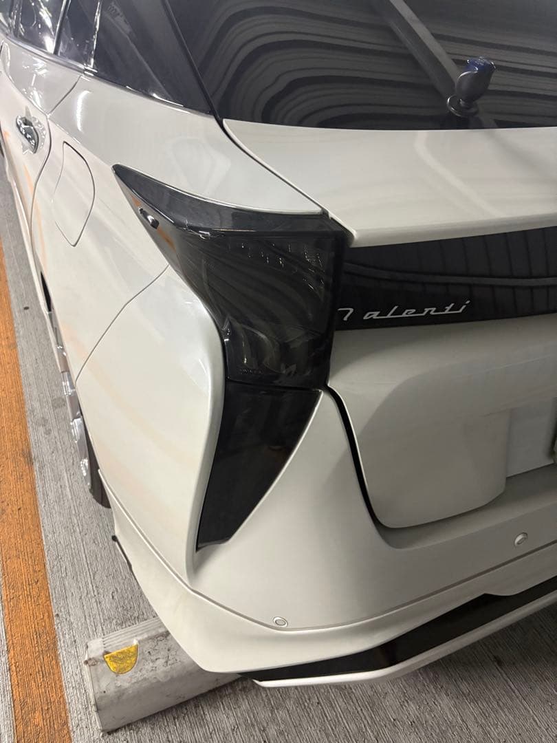 ゆ*う様 プリウス50前期ヴァレンティ